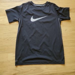 ✨Nike Dri-Fit athletic shirt - XL
